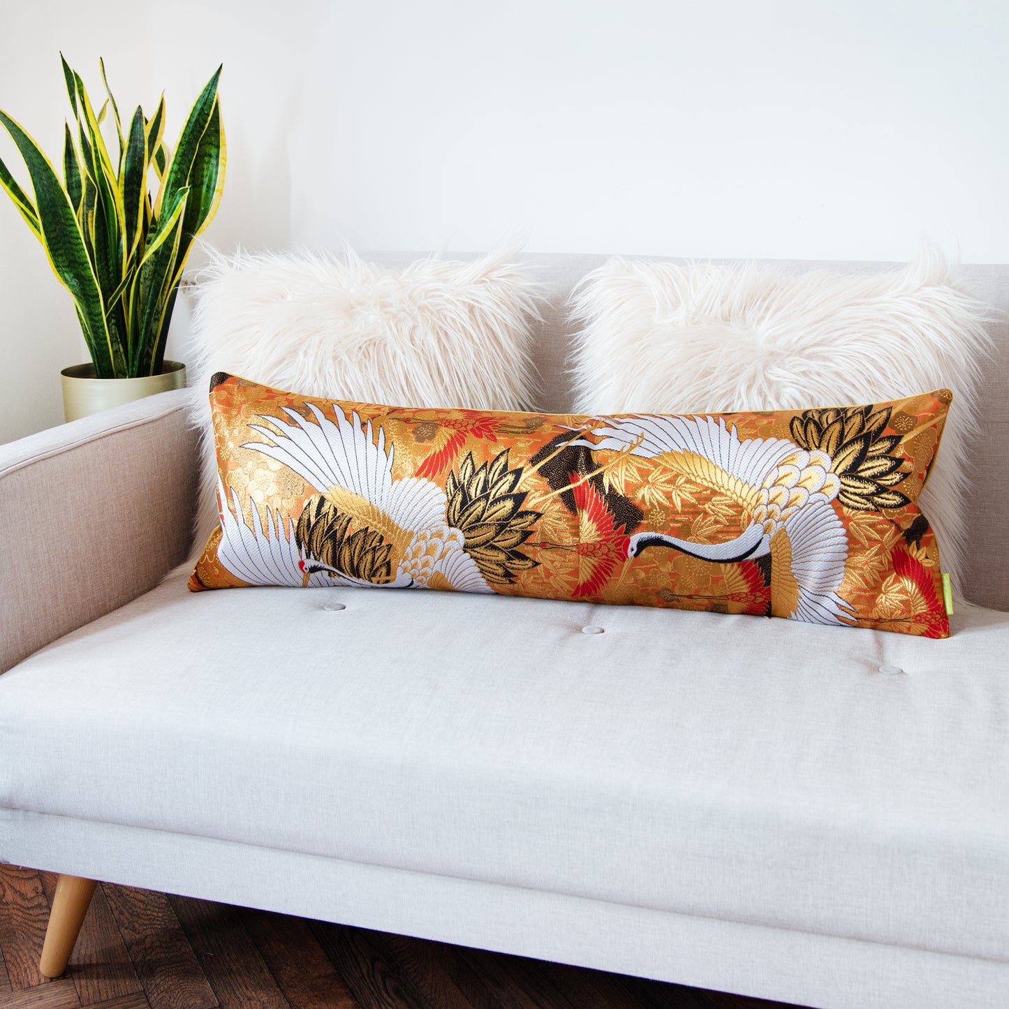 Japanese Vintage Uchikake Kimono Pillow with Gold Velvet reverse