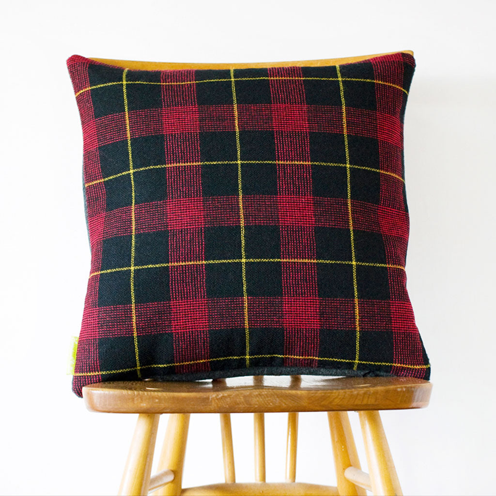 Close-up of grey tartan wool fabric displaying detailed weave and textured pattern for the Gannnex vintage cushion cover.